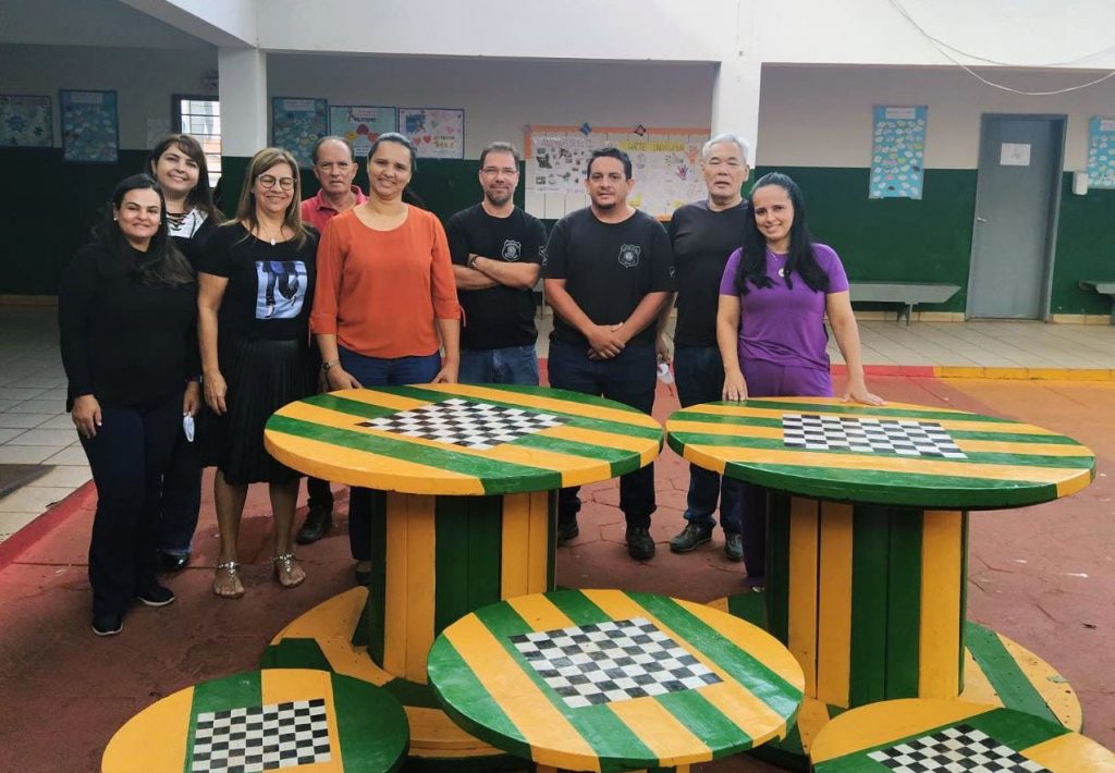 Jogos de tabuleiro feitos em presídio reforçam ensino em escola de Paranaíba Jogos de tabuleiro feitos em presídio reforçam ensino em escola de Paranaíba