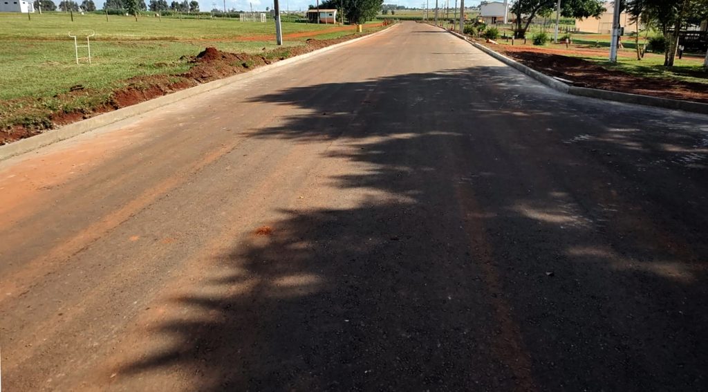 Pavimentação avança em acesso a maior feira tecnológica de MS Pavimentação avança em acesso a maior feira tecnológica de MS