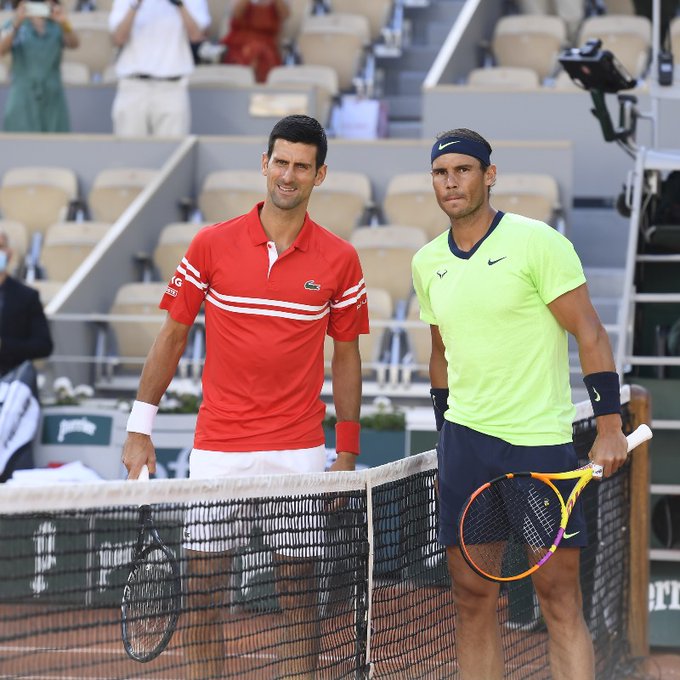 Djoko e Nadal duelam em polêmica sessão noturna nesta terça em Paris Djoko e Nadal duelam em polêmica sessão noturna nesta terça em Paris