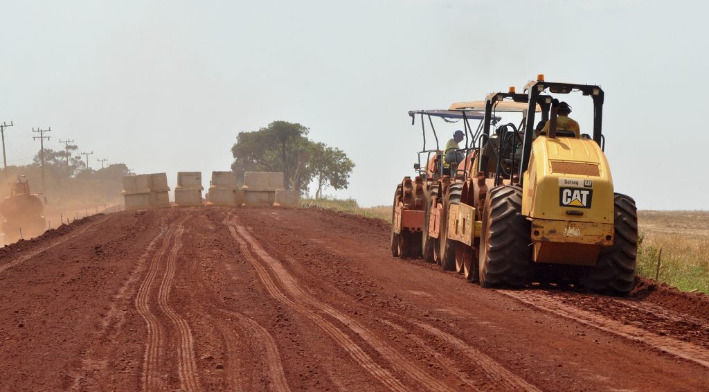 Pavimentação próxima ao distrito de Cipolândia começa a receber capa asfáltica Pavimentação próxima ao distrito de Cipolândia começa a receber capa asfáltica