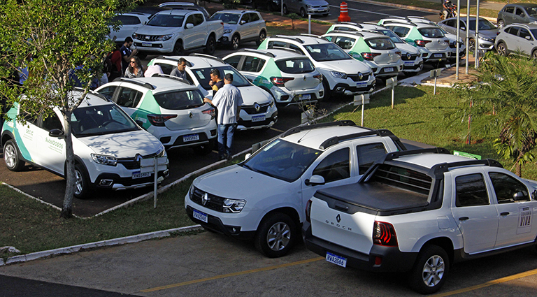 Governador lançou festival e entregou veículos para fortalecer as ações de cidadania e cultura do Estado Governador lançou festival e entregou veículos para fortalecer as ações de cidadania e cultura do Estado
