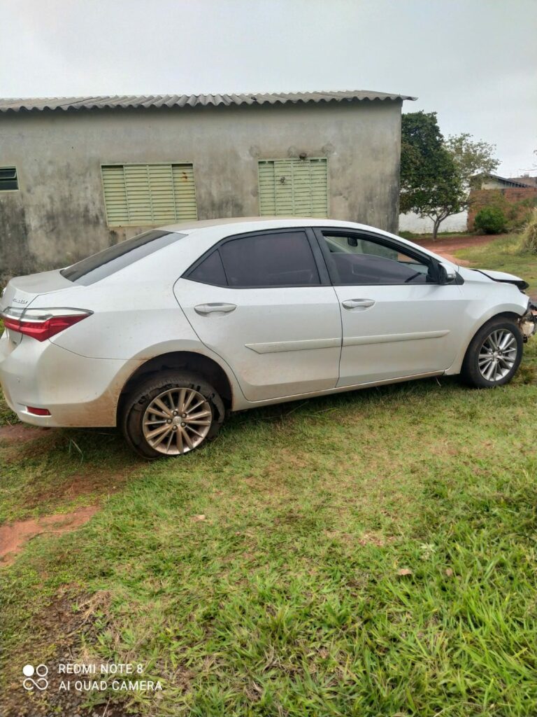 Choque persegue e prende assaltantes após roubarem veículo no Jardim Itamaracá nesta manhã Choque persegue e prende assaltantes após roubarem veículo no Jardim Itamaracá nesta manhã