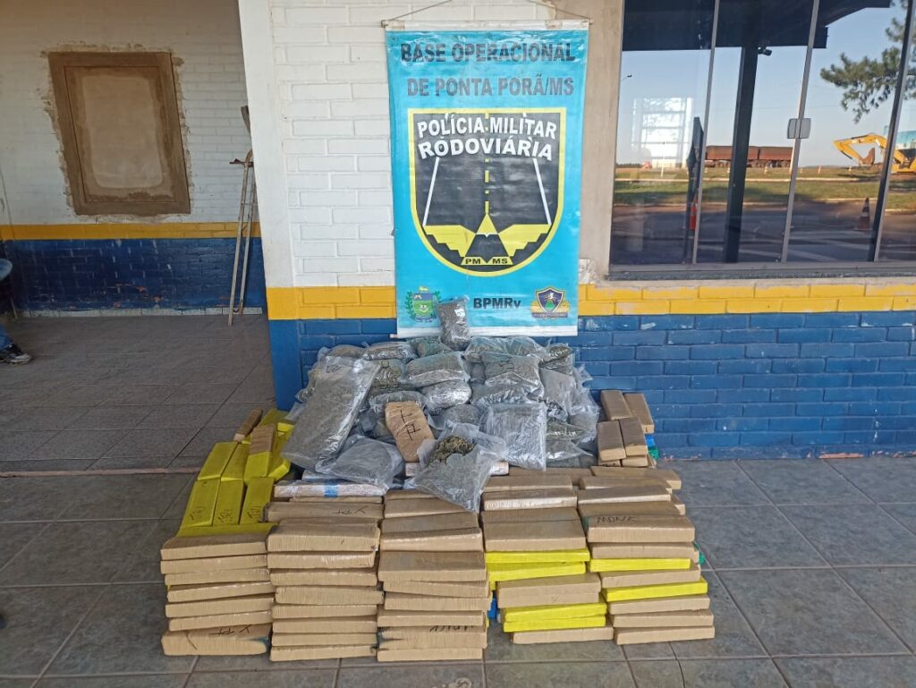 Rapaz de 25 anos é flagrado trazendo carga de maconha e skank para Capital Rapaz de 25 anos é flagrado trazendo carga de maconha e skank para Capital