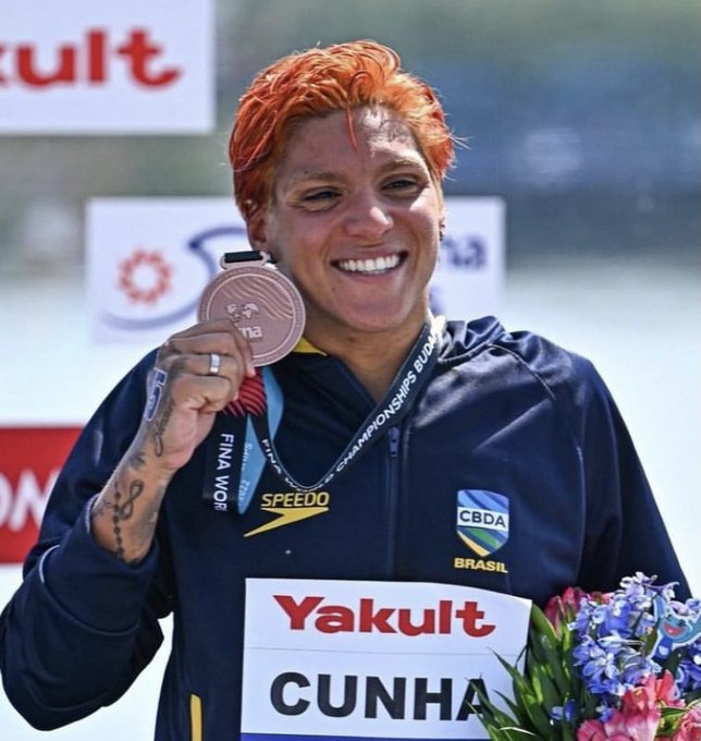 Ana Marcela leva bronze nos 10 km conquistando sua 2ª medalha na Hungria Ana Marcela leva bronze nos 10 km conquistando sua 2ª medalha na Hungria