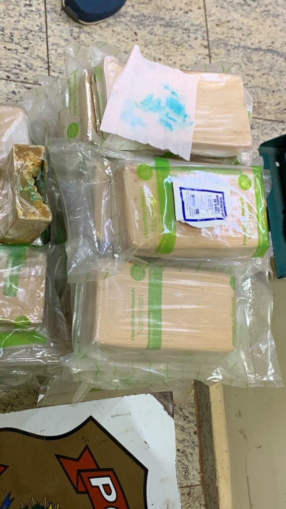 Jovem passa 'limpo' e volta com drogas pela MS 180 acabando preso pela PMR E PF
