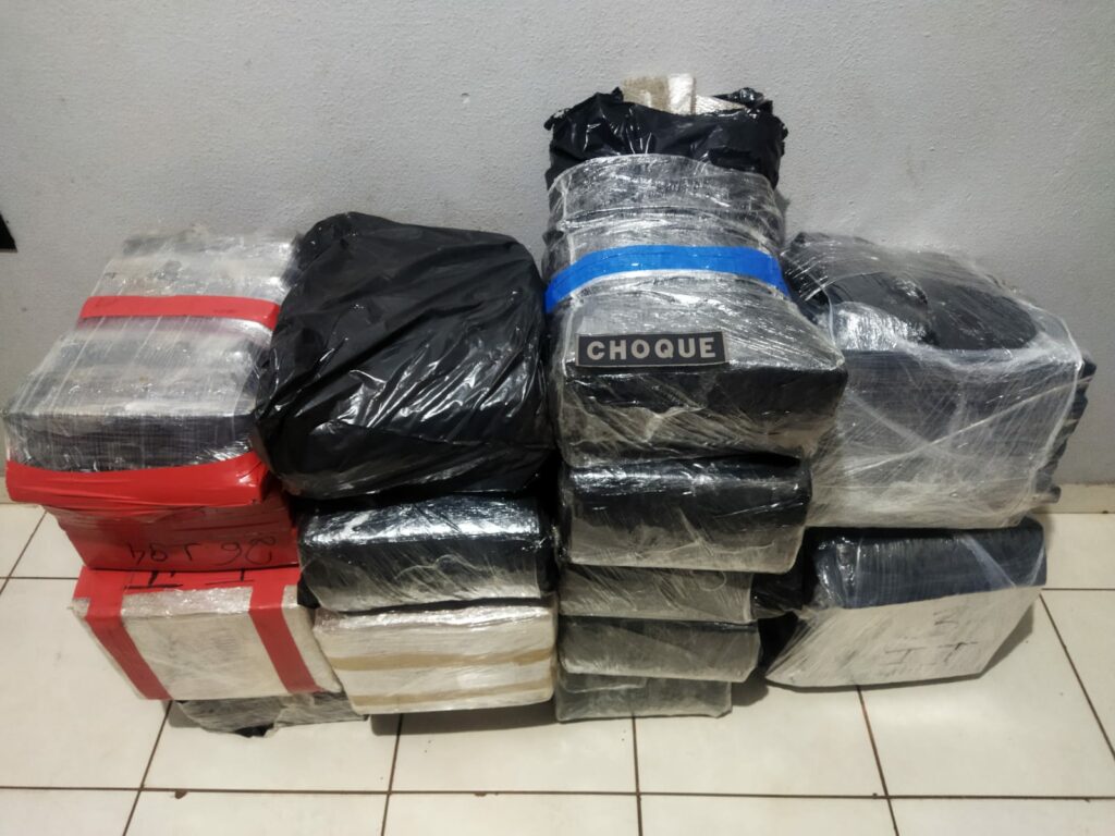 PM descobre depósito de drogas em casa que foi atender homicídio PM descobre depósito de drogas em casa que foi atender homicídio