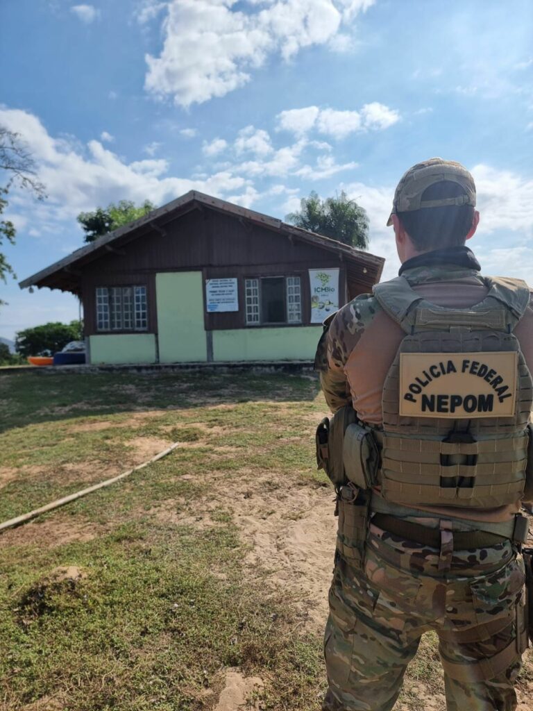 PF realiza fiscalização na calha norte do Rio Paraguai em Corumbá