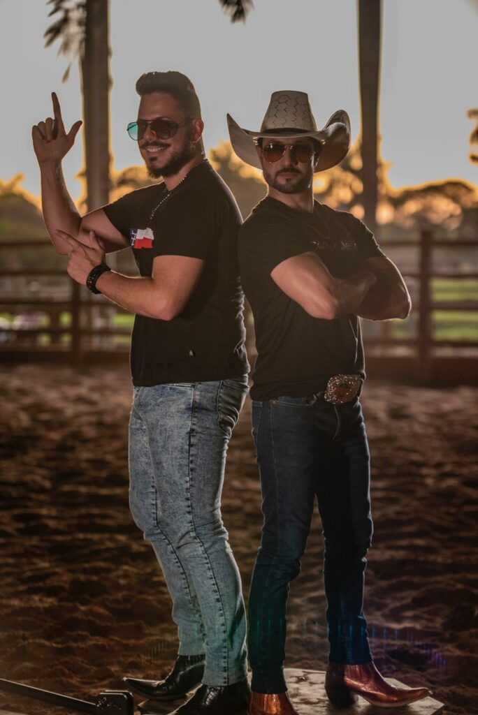 Com nomes de MS no topo, cantor de SP aposta em CG para gravação de clipe Com nomes de MS no topo, cantor de SP aposta em CG para gravação de clipe