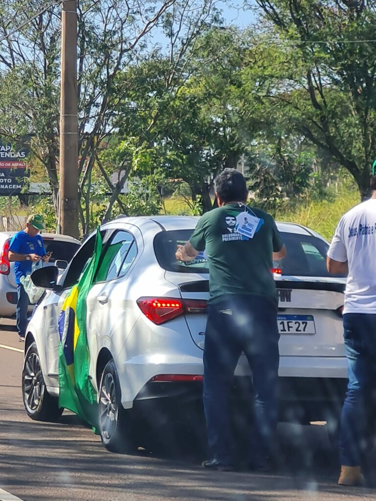 Ambulantes esperam e devem lucrar em 'eventos' com presidente na Capital Ambulantes esperam e devem lucrar em 'eventos' com presidente na Capital