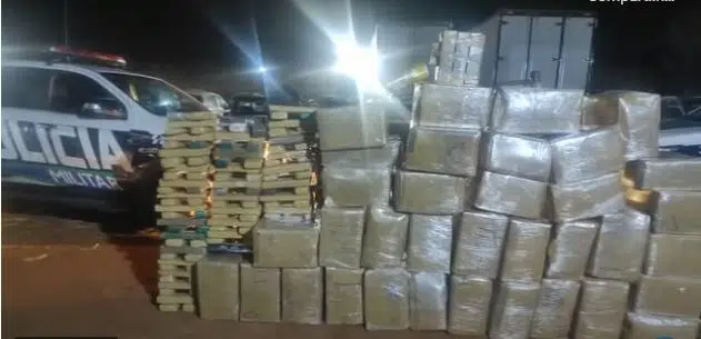 PM apreende mais de 1,2 tonelada de maconha em depósito no Caiobá PM apreende mais de 1,2 tonelada de maconha em depósito no Caiobá