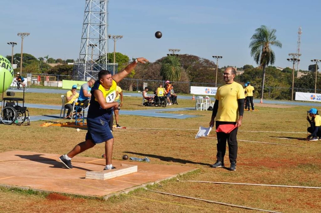 Atletas da associação paradesportiva conquistaram 28 medalhas no Meeting CPB 