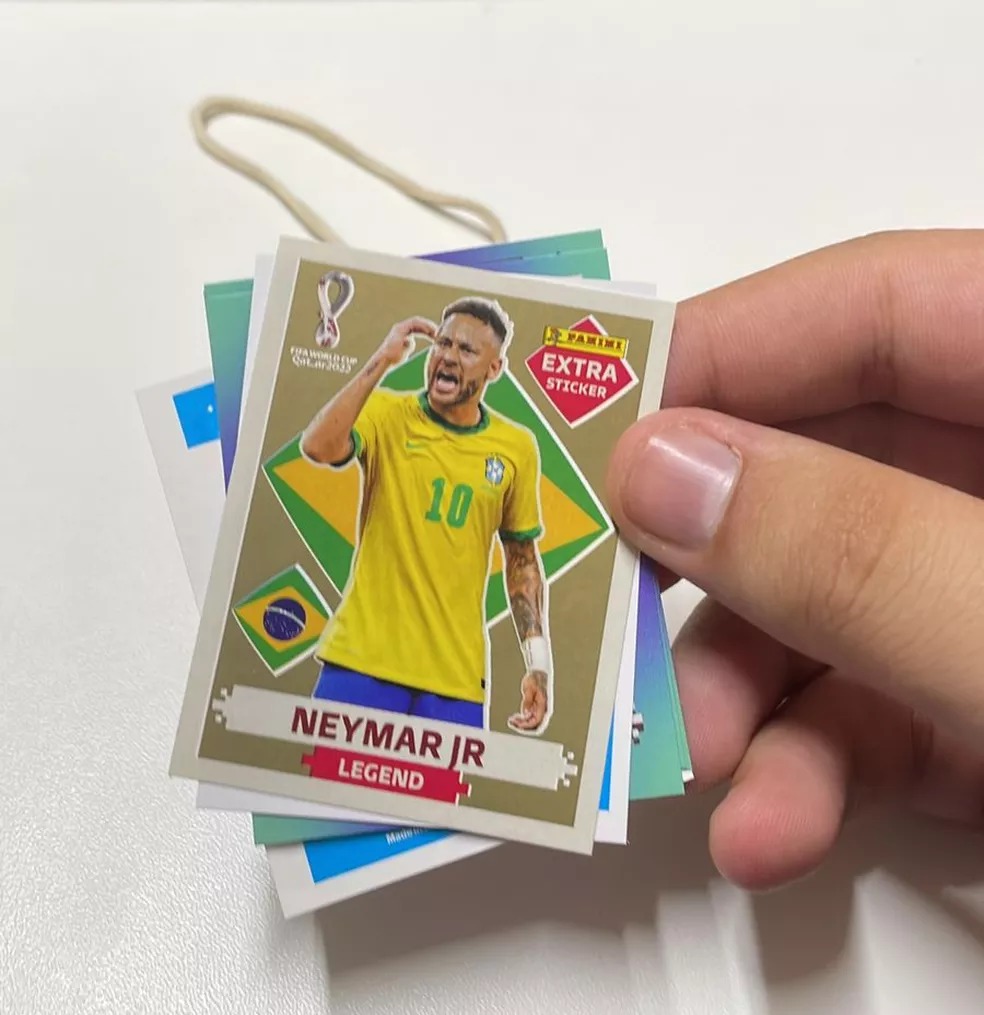 Figurinha Extra Sticker Legend Copa do Mundo Qatar 2022 Neymar