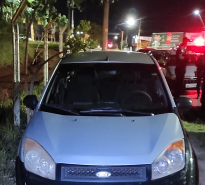Durante perseguição, trio é preso por tráfico de drogas na Euler de Azevedo Durante perseguição, trio é preso por tráfico de drogas na Euler de Azevedo