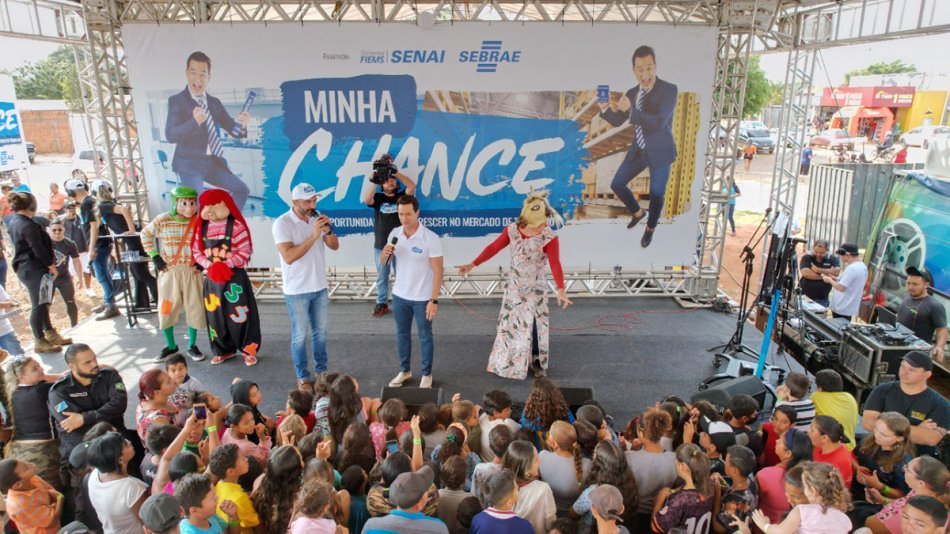 'Minha Chance' atrai mais de 1,7 mil pessoas no Jardim Noroeste neste sábado