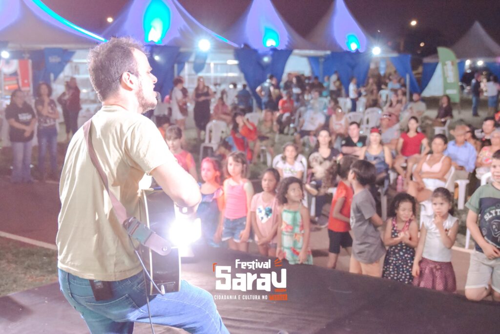 Sarau do Parque traz lançamento de single, orquestra guarani e muito mais Sarau do Parque traz lançamento de single, orquestra guarani e muito mais