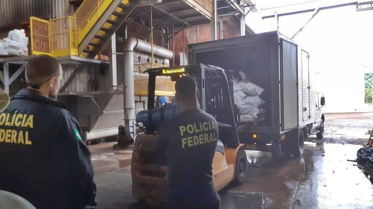 PF de MS incinera mais de 10 toneladas de drogas em uma 'fornada' PF de MS incinera mais de 10 toneladas de drogas em uma 'fornada'