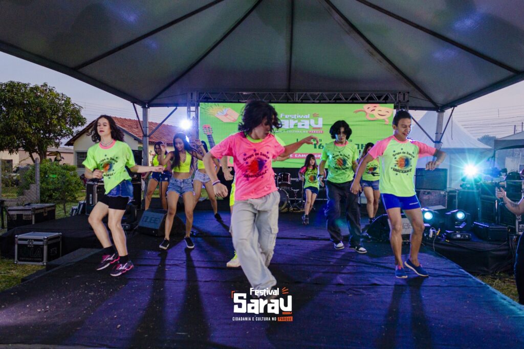 Região do Aero Rancho teve Sarau no Parque lotando praça com atrações artísticas Região do Aero Rancho teve Sarau no Parque lotando praça com atrações artísticas