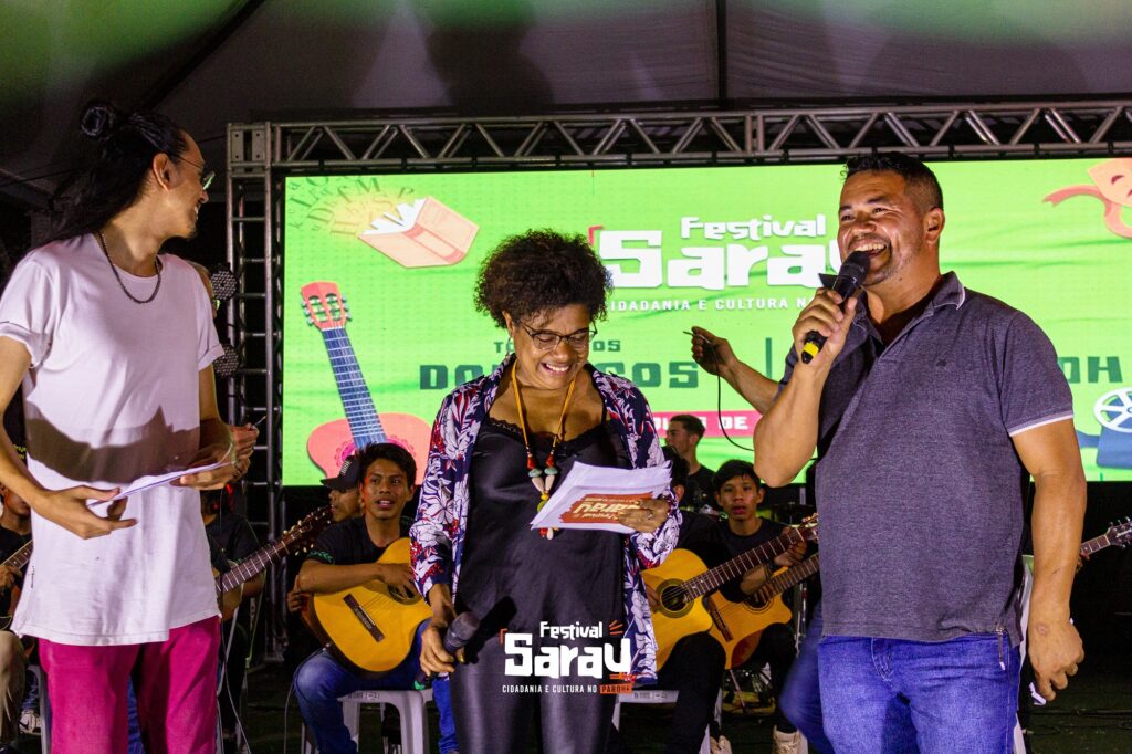 Região do Aero Rancho teve Sarau no Parque lotando praça com atrações artísticas Região do Aero Rancho teve Sarau no Parque lotando praça com atrações artísticas
