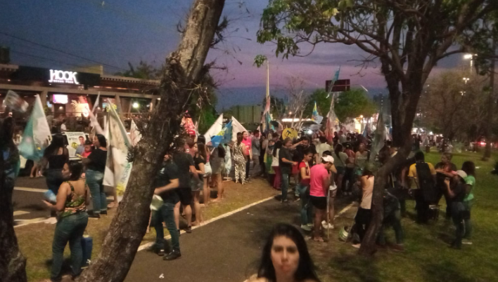 Cabos eleitorais movimentam Altos da Afonso Pena atrás de votos de eleitores indecisos Cabos eleitorais movimentam Altos da Afonso Pena atrás de votos de eleitores indecisos