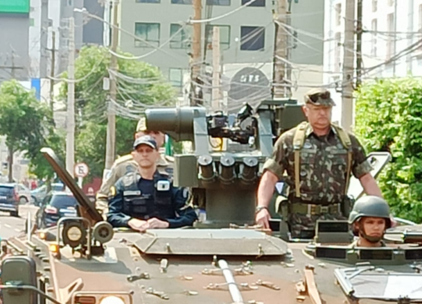 Com 13 de Maio lotada, começa desfile de 7 de Setembro na Capital