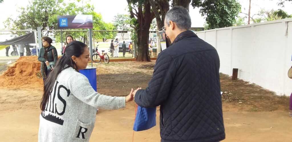 Dia dos Finados terá apresentação da banda da GCM, entrega de mudas e missas Dia dos Finados terá apresentação da banda da GCM, entrega de mudas e missas