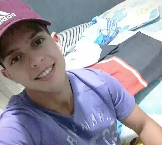Moreninha 3 tem jovem executado com 15 tiros em frente de casa
