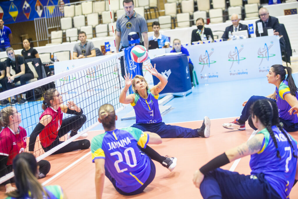 Brasileiras conquistam título mundial inédito no vôlei sentado Brasileiras conquistam título mundial inédito no vôlei sentado