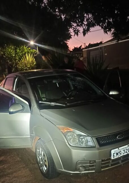 Choque prende quatro e recupera veículo de APP logo após roubo na madrugada da Capital Choque prende quatro e recupera veículo de APP logo após roubo na madrugada da Capital
