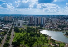 Comércio e serviços públicos tem horários alterados neste feriado