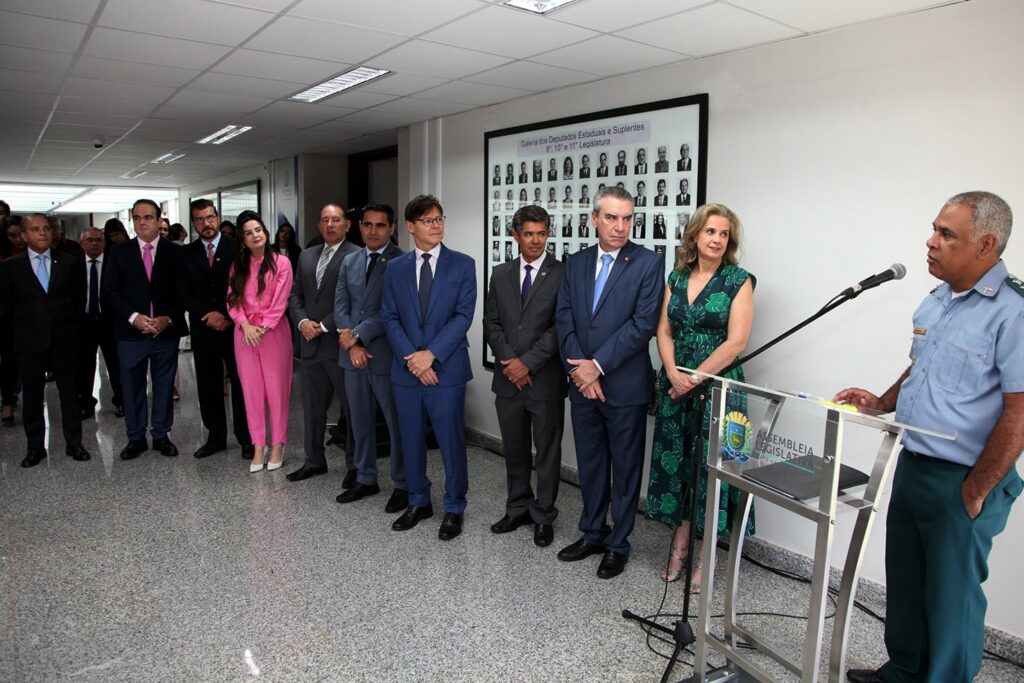 Roberto Orro, Cabo Almi, Ary Rigo e Onevan de Matos são homenageados pela ALEMS Roberto Orro, Cabo Almi, Ary Rigo e Onevan de Matos são homenageados pela ALEMS