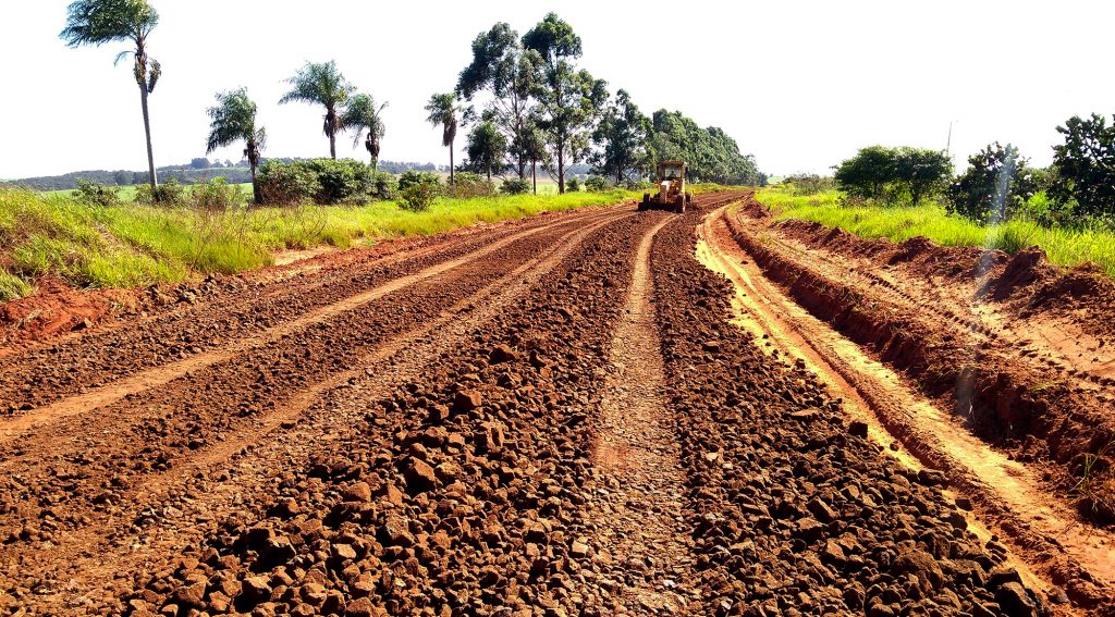 Em Coronel Sapucaia, 104 quilômetros de novas rodovias ligam regiões produtoras Em Coronel Sapucaia, 104 quilômetros de novas rodovias ligam regiões produtoras