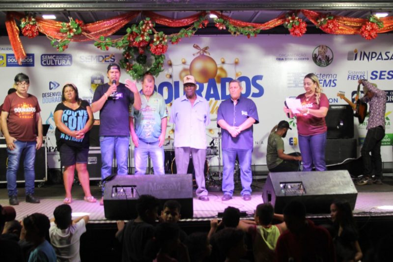 “Dourados Brilha” movimenta a noite de moradores do Canaã I “Dourados Brilha” movimenta a noite de moradores do Canaã I