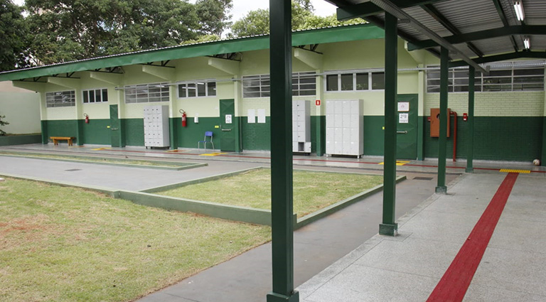 Naviraí recebeu 1.192 casas, novo subgrupamento dos Bombeiros e reforma de escola Naviraí recebeu 1.192 casas, novo subgrupamento dos Bombeiros e reforma de escola