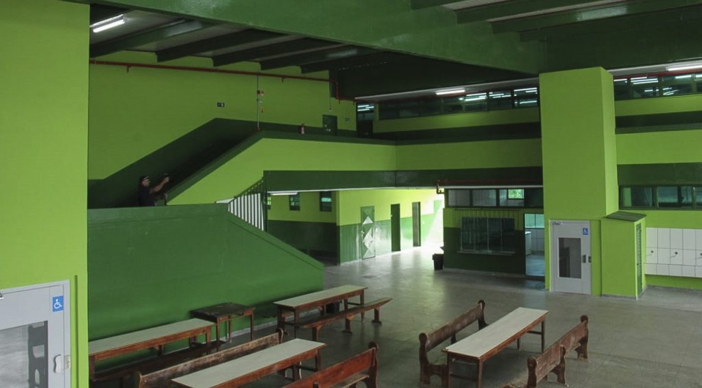 Governador entrega batalhão da PM e reforma de escola em última agenda de sua gestão no interior Governador entrega batalhão da PM e reforma de escola em última agenda de sua gestão no interior