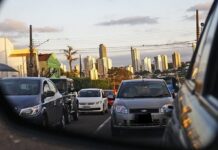 Mais de 234 mil motoristas podem ser multados por atraso no licenciamento em MS