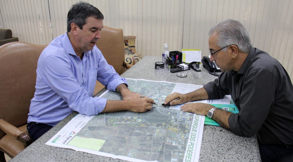 Governador Reinaldo Azambuja realiza última reunião com sucessor Eduardo Riedel Governador Reinaldo Azambuja realiza última reunião com sucessor Eduardo Riedel