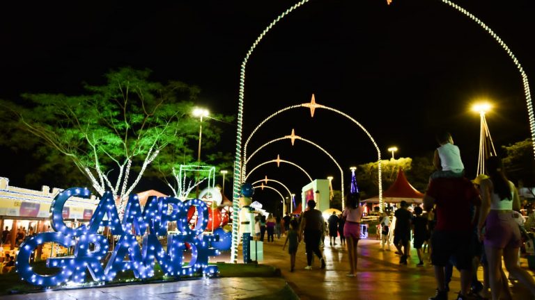 Iluminação natalina na Capital prevê gastos de até R$ 2,2 milhões neste ano Iluminação natalina na Capital prevê gastos de até R$ 2,2 milhões neste ano