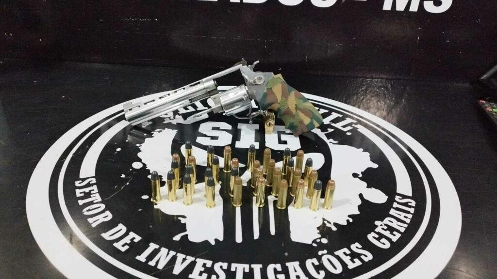 Acusados devem responder a cinco crimes por homicídio de jovens encontrados ontem em Dourados Acusados devem responder a cinco crimes por homicídio de jovens encontrados ontem em Dourados