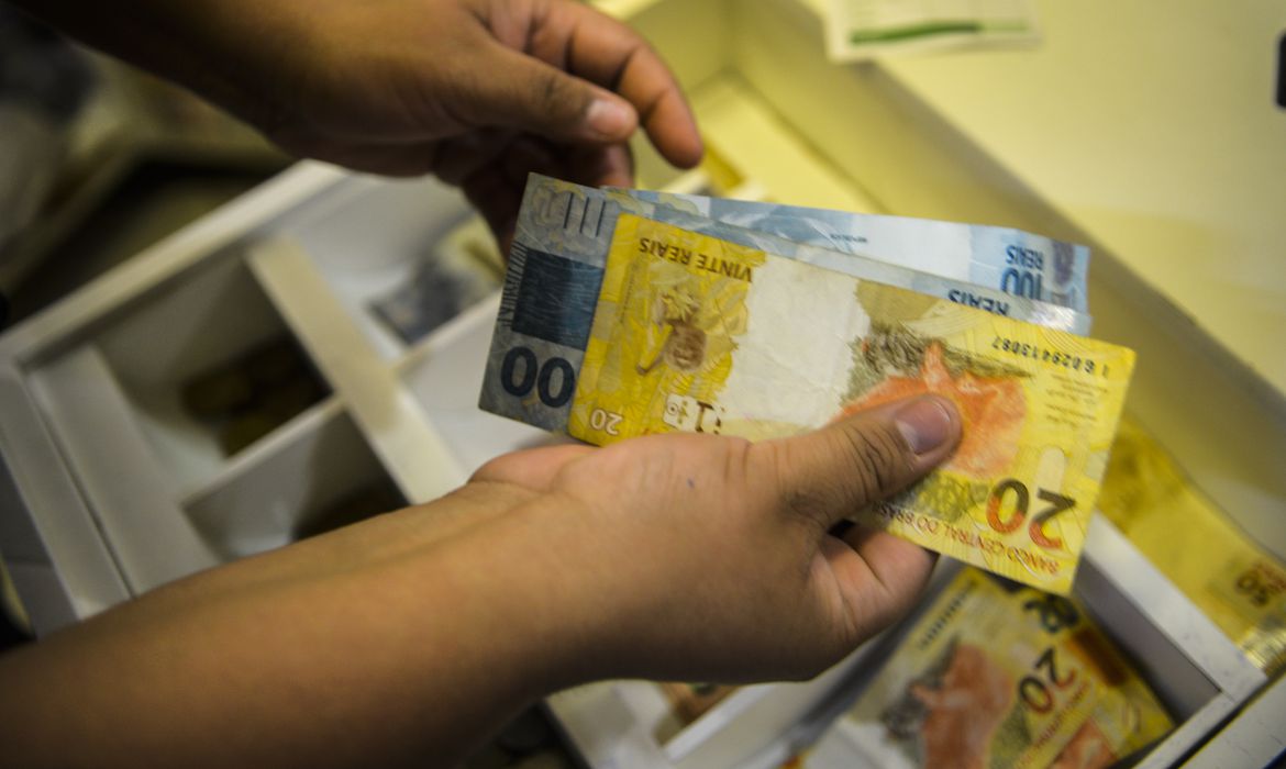 Prefeitura anuncia pagamento de abril para antes do dia do trabalhador