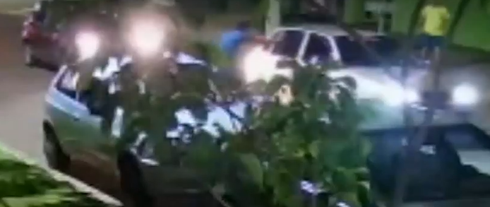Homem é morto dentro de carro na Mata do Jacinto