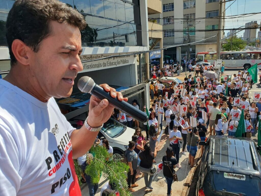 ACP inicia greve anunciada ante prefeitura tentando impedir na Justiça realização da paralisação ACP inicia greve anunciada ante prefeitura tentando impedir na Justiça realização da paralisação