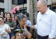 Há 38 anos no Estado, Lurdinha formou um filho e hoje trabalha com ele na Infraestrutura