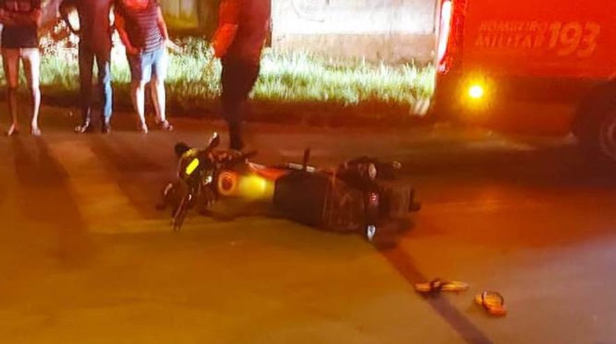 Vídeo: sem cnh, motociclista foge da polícia com adolescente na garupa em cidade de ms
