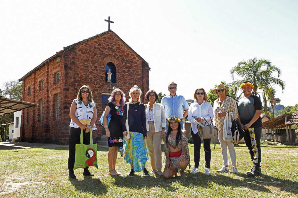 Na Aldeia Limão Verde, cultura Terena é apresentada para comitiva diplomática da UE Na Aldeia Limão Verde, cultura Terena é apresentada para comitiva diplomática da UE
