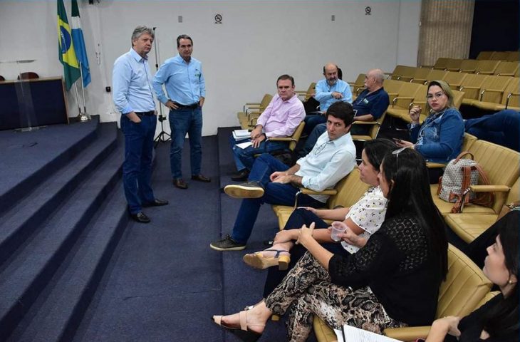 Governo define diretrizes e ações para reforçar monitoramento e fiscalização contra gripe aviária Governo define diretrizes e ações para reforçar monitoramento e fiscalização contra gripe aviária