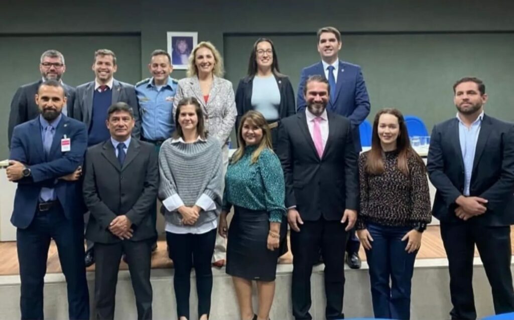 Nova diretoria do Coise-CG tomou posse nesta terça-feira Nova diretoria do Coise-CG tomou posse nesta terça-feira