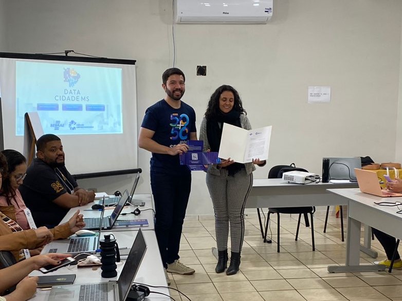 Pedro Gomes recebe acesso à plataforma 'Data Cidade MS' desenvolvida pelo Sebrae Pedro Gomes recebe acesso à plataforma 'Data Cidade MS' desenvolvida pelo Sebrae