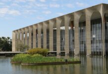 Governo Lula convoca reunião para discutir ataque dos EUA à Venezuela