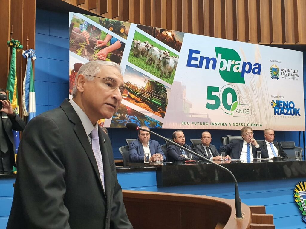 Embrapa é homenageada na ALEMS em 50 anos colaborativo com desenvolvimento de MS Embrapa é homenageada na ALEMS em 50 anos colaborativo com desenvolvimento de MS