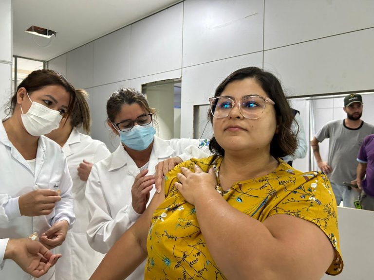 Baixa procura continua: Sesau intensifica busca com vacinação em locais de grande circulação de pessoas Baixa procura continua: Sesau intensifica busca com vacinação em locais de grande circulação de pessoas